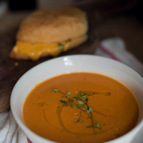 Instant Pot Tomato Basil Soup